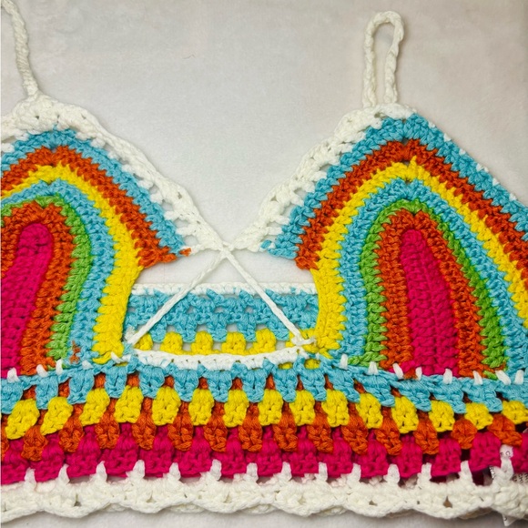 SHEIN Rainbow Crochet Halter Top NWOT Size Medium - Picture 3 of 6
